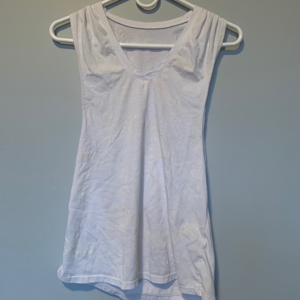 Fabletics white muscle shirt